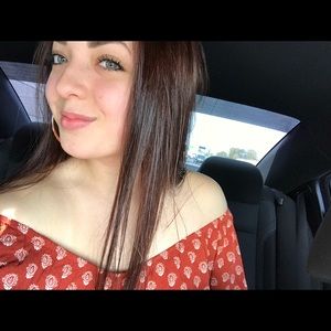 Meet your Posher, Traci